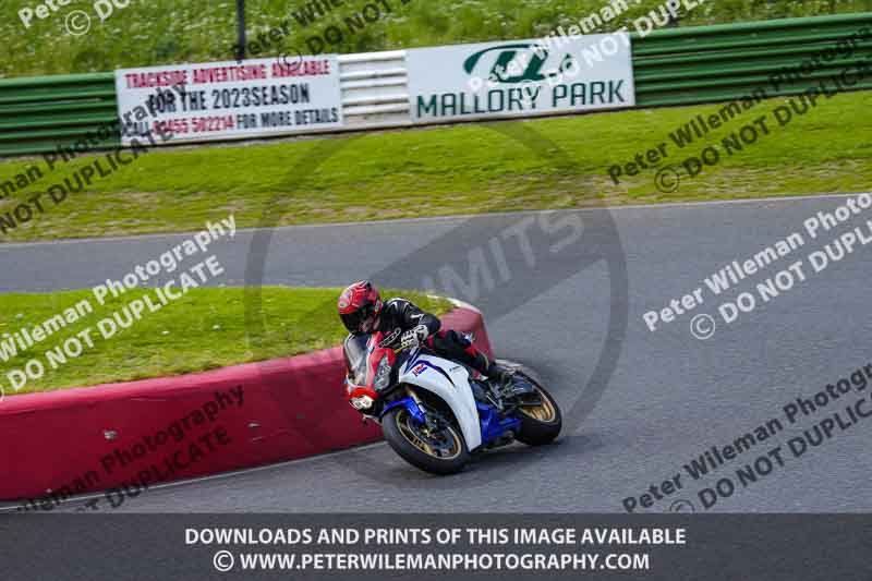 enduro digital images;event digital images;eventdigitalimages;mallory park;mallory park photographs;mallory park trackday;mallory park trackday photographs;no limits trackdays;peter wileman photography;racing digital images;trackday digital images;trackday photos